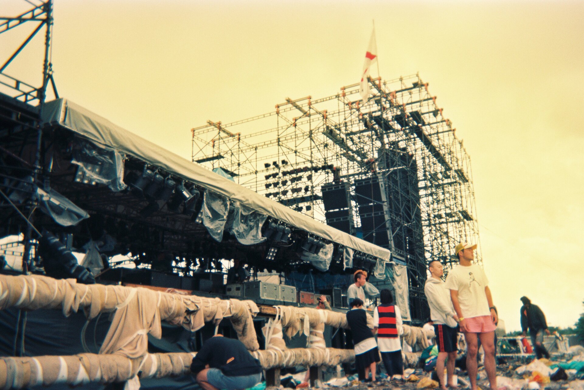 Crowd entertainment public event