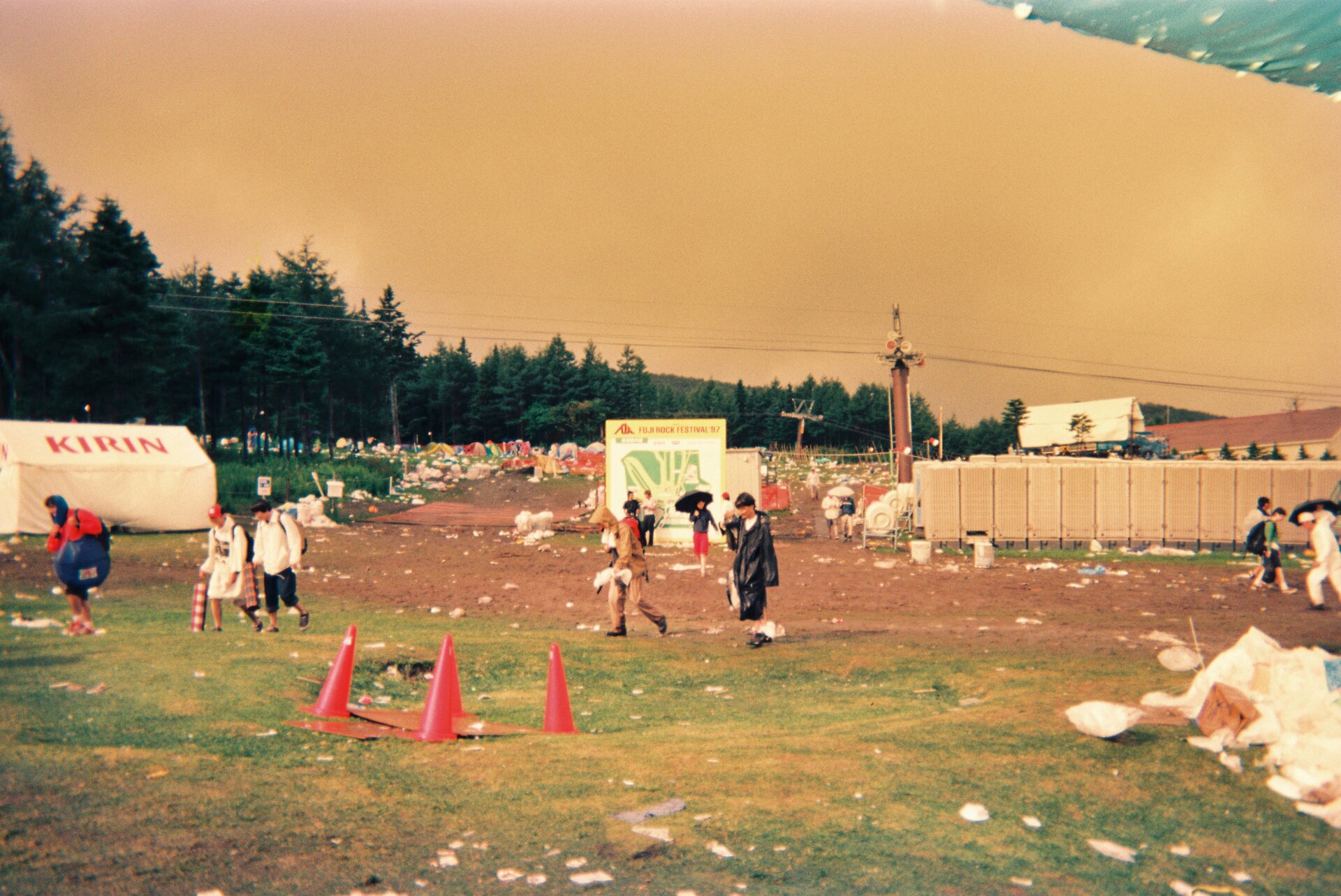 Recreation crowd leisure