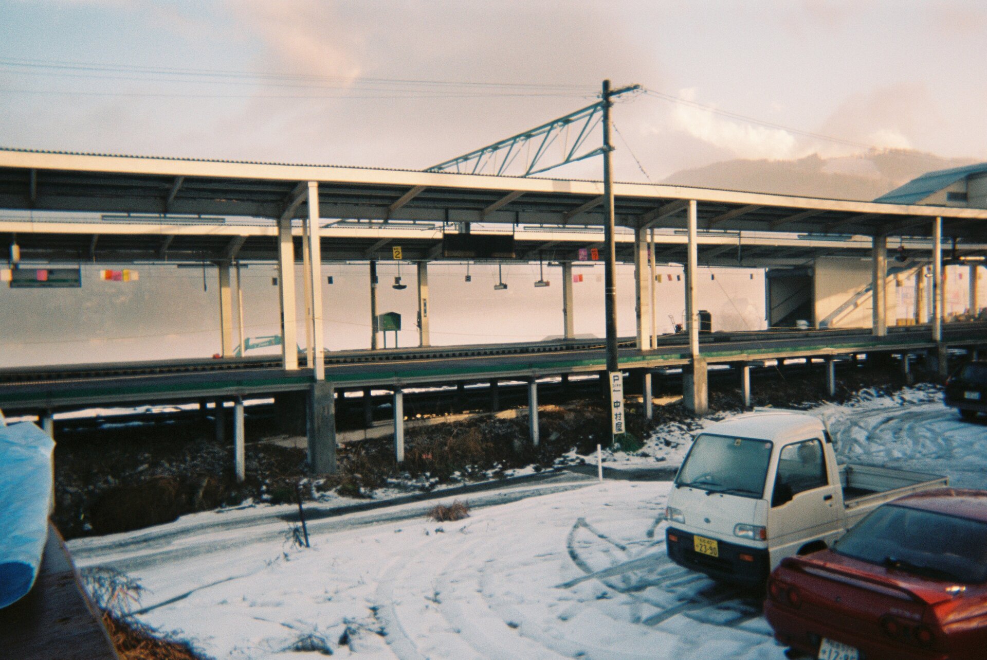 Winter steel daylighting